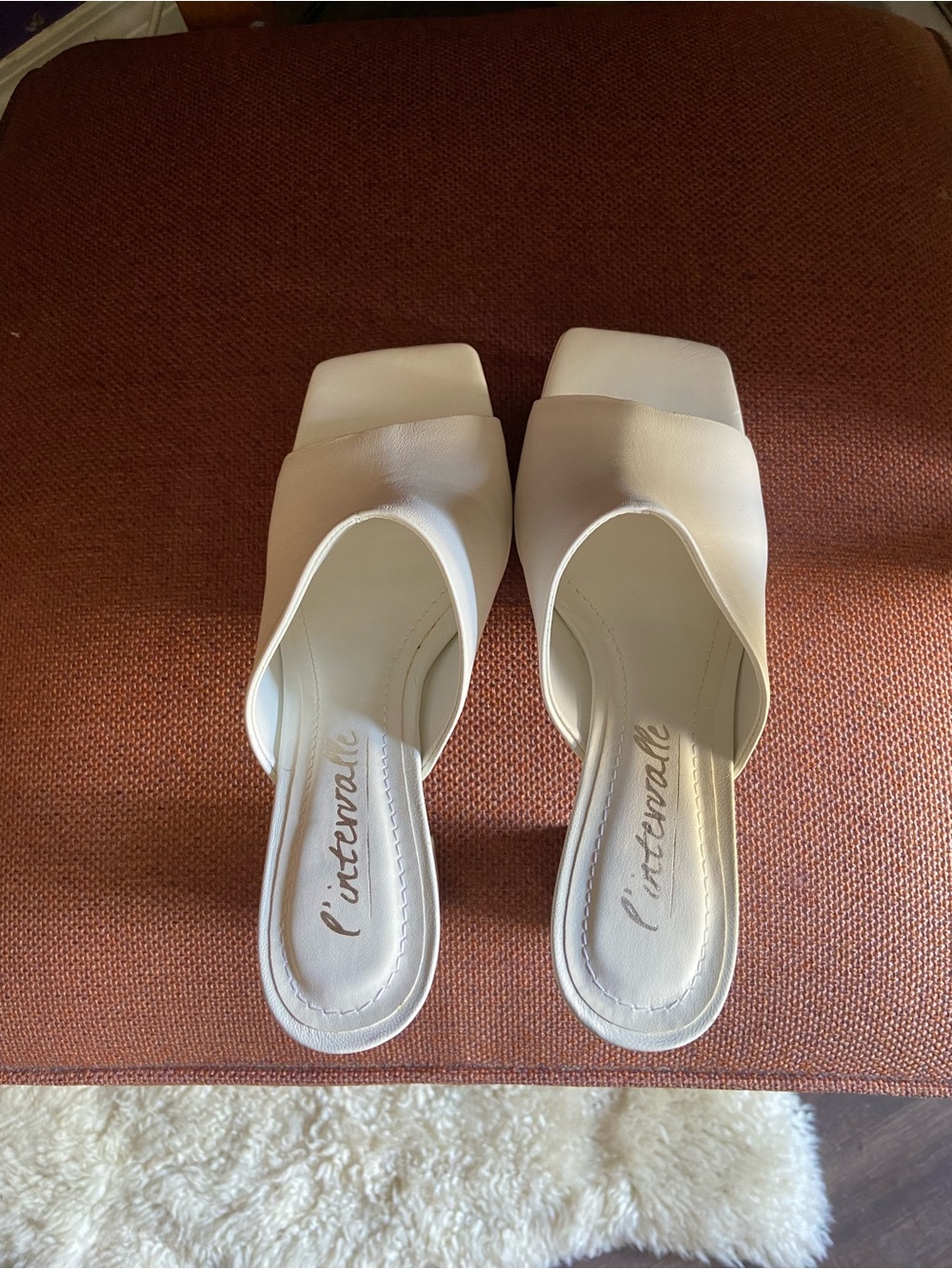 L'INTERVALLE White Square-Toe Block Heel Slide Sandals